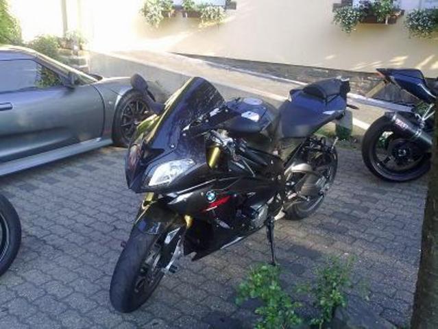 BMW 1000RR front